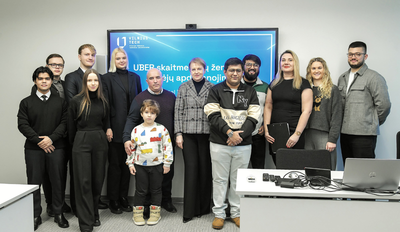 Apdovanoti UBER skaitmeninių ženkliukų lygį pasiekę studentai